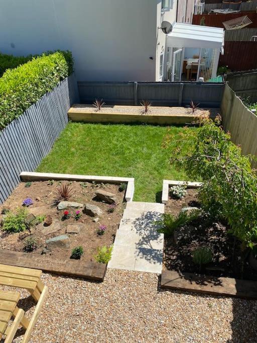 ליסקירד Stylish 3 Bed Home With Allocated Parking For 2 מראה חיצוני תמונה